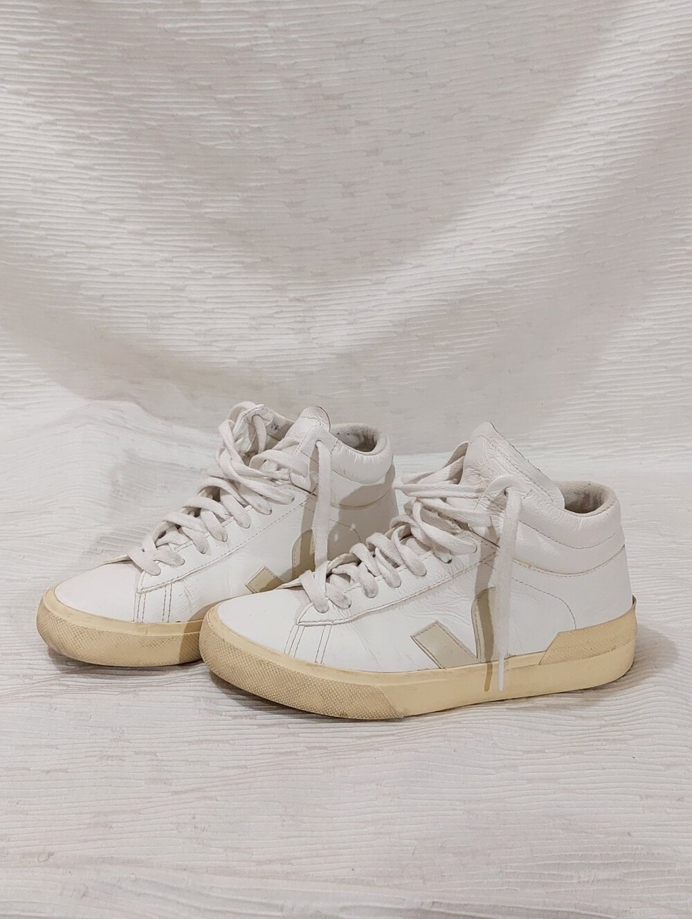 Veja White and Beige High-Top Sneakers Size 7 - Picture 2 of 10